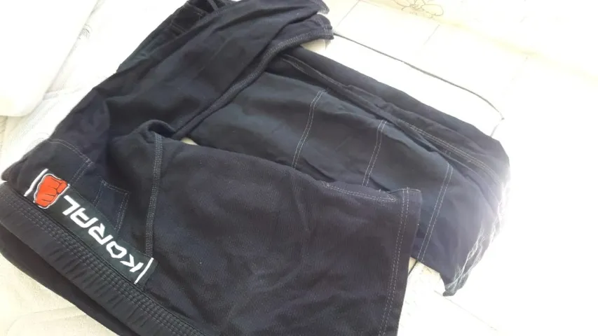 Kimono Jiu-jitsu Koral Preto Adulto - A02 - Perfeito Estado