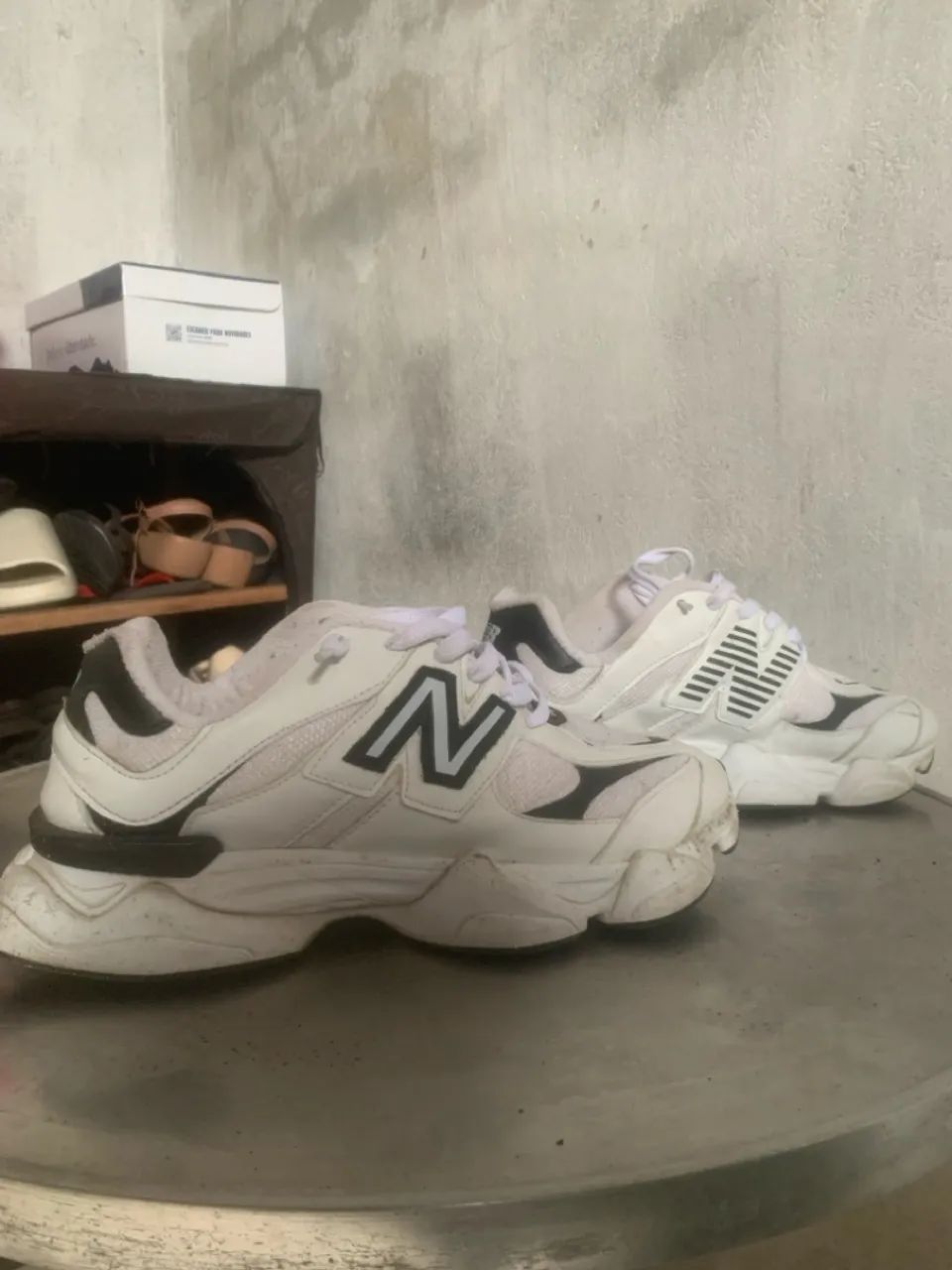 Tênis New Balance Branco com Detalhes
