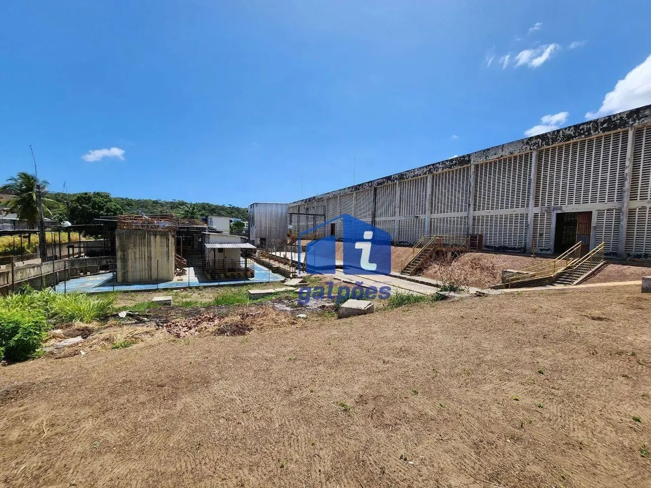Galpão com 5.000 m² mais área livre às margens da BR-101 em Igarassu - PE
