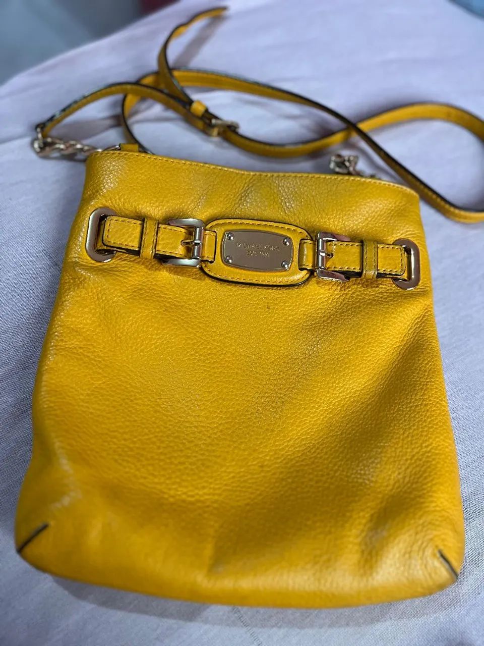 Bolsa tiracolo amarela Michael Kors original