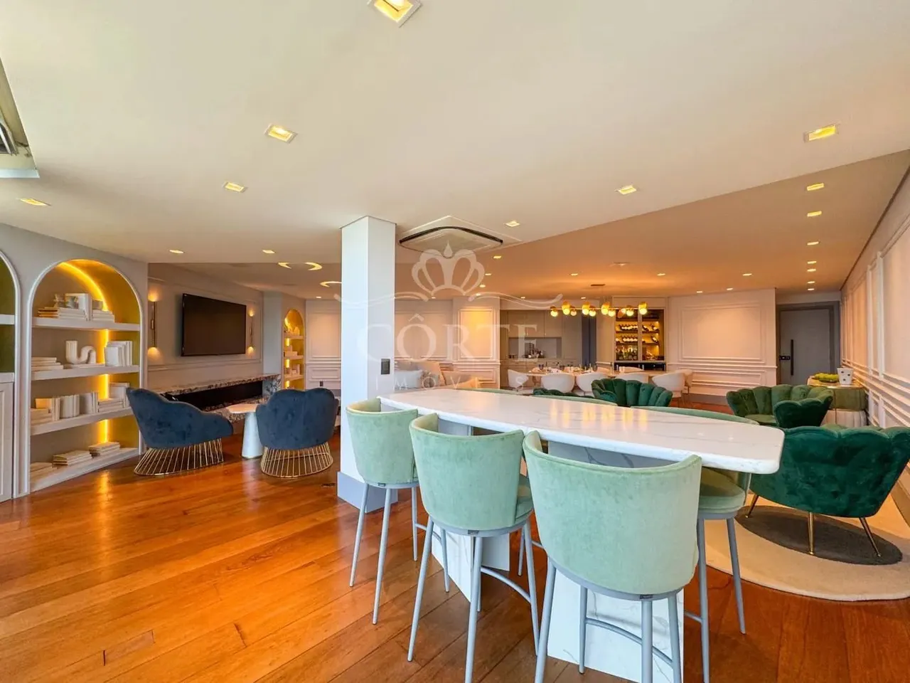 Apartamento com 3 suítes em Agronômica - Florianópolis - SC