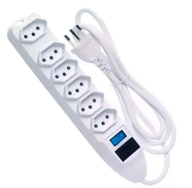 Extensão Elétrica Com Fusível 6 Tomadas Knup SL-7606 1,5m Branca