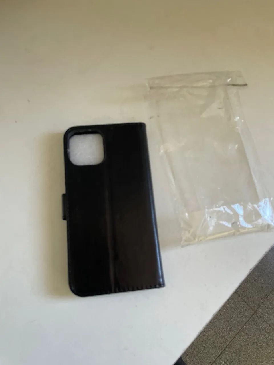 Capa Carteira para Celular IPhone 12 PRO - Foto 2