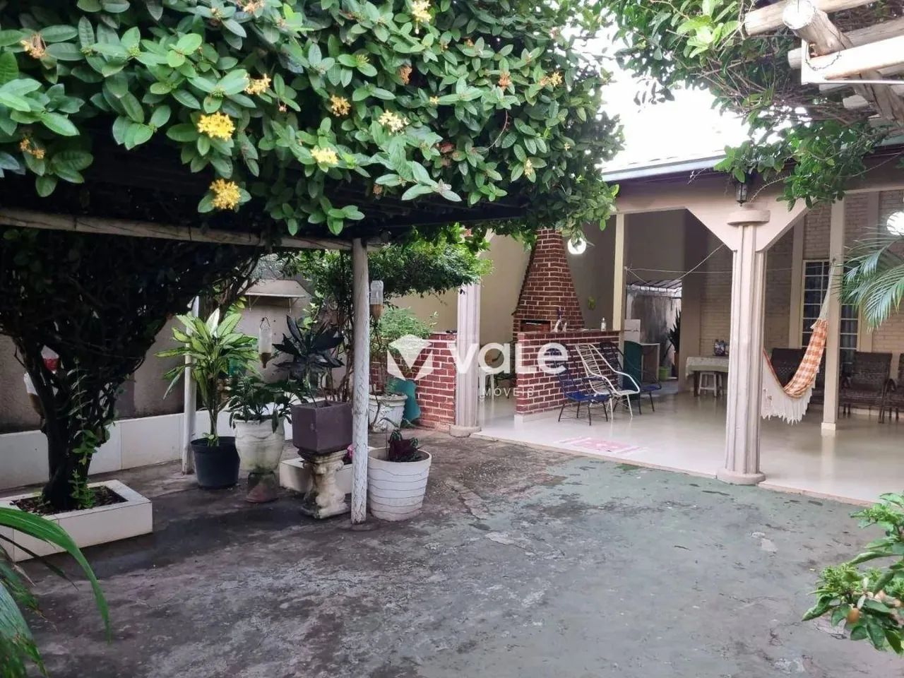 Casa com 3 quartos e 2 quitinetes - Foto 4