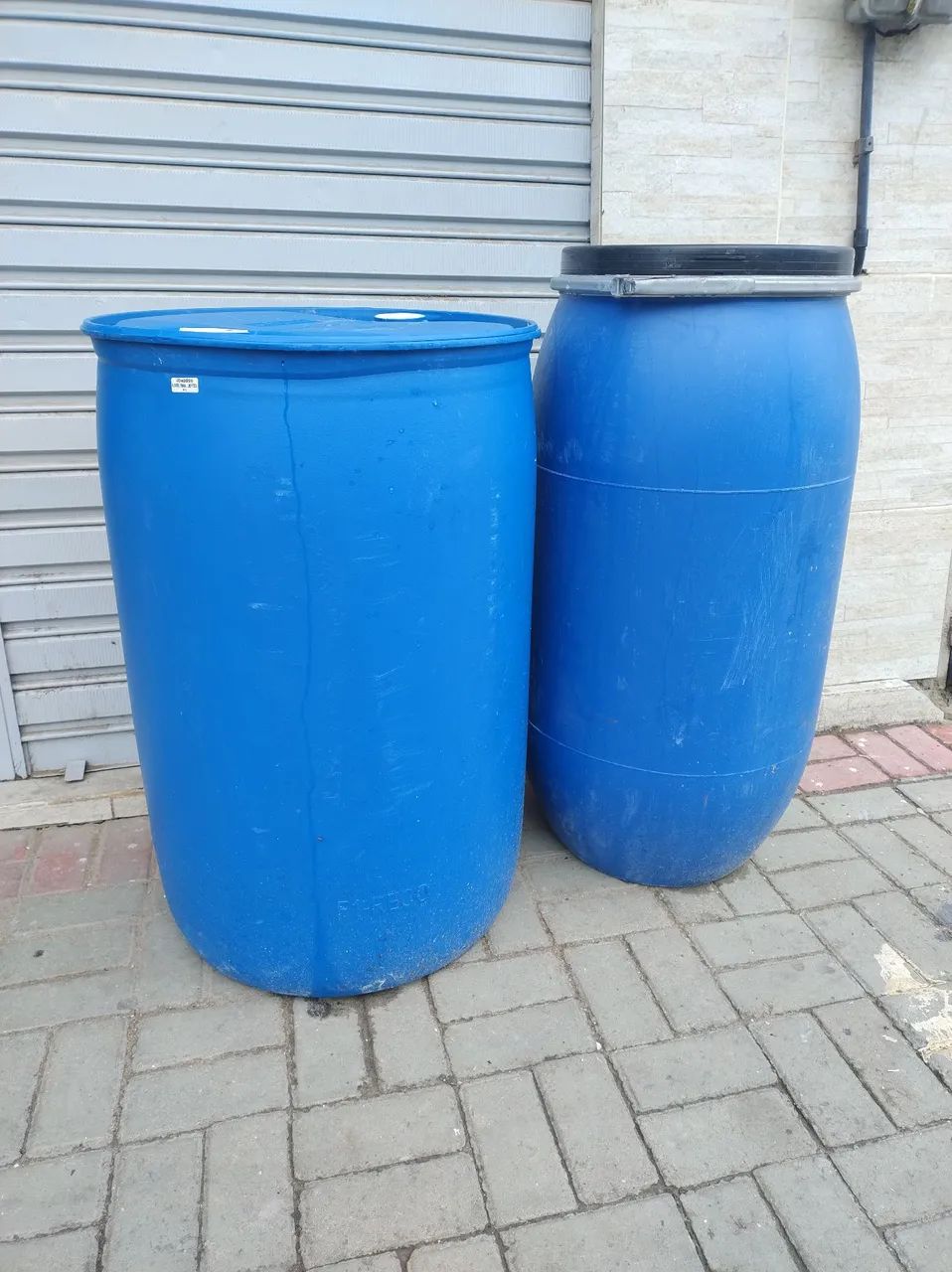 Vendo bombonas plásticas de 200 lt semi novas.  - Foto 5