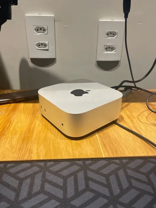 Mac Mini M4 - 16gb RAM / 256gb SSD