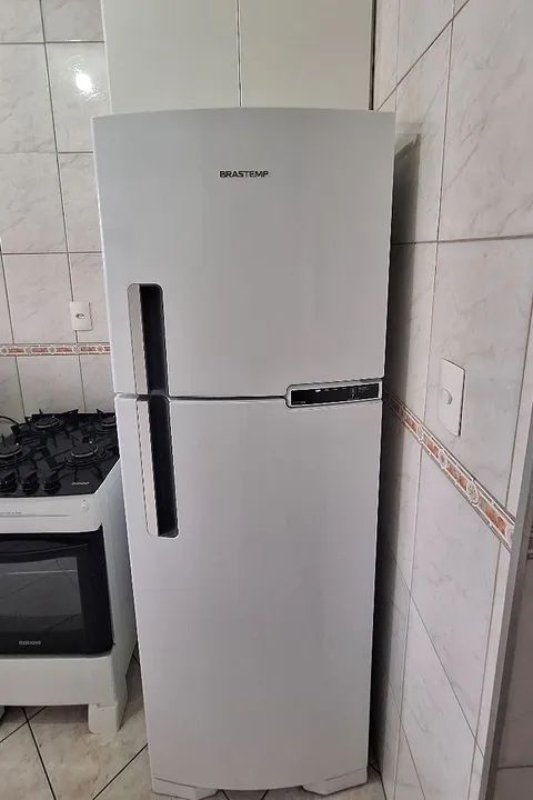 Geladeira Brastemp 2 portas 375 litros - Foto 3