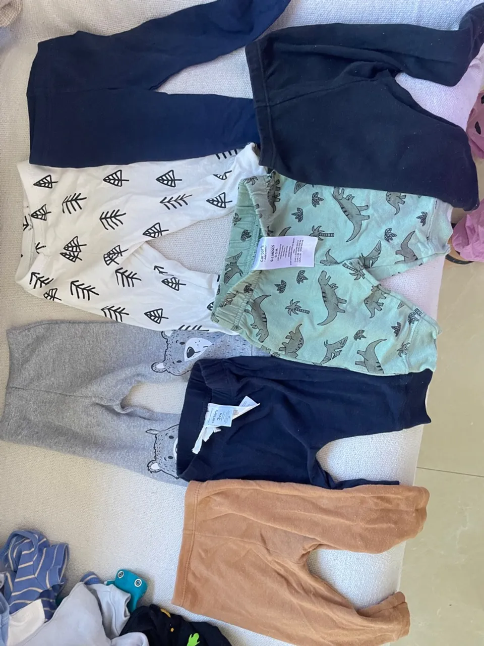 Lote de roupas de bebê