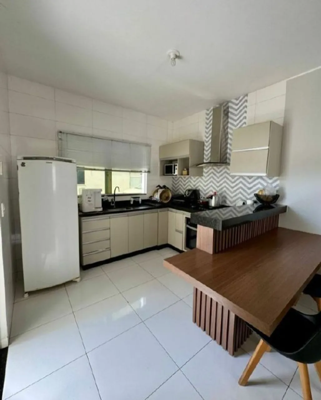 Sobrado em condominio, com 2 suítes para Alugar na quadra 405 Sul.