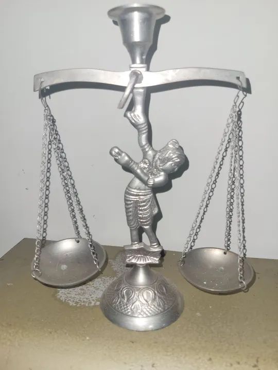 Castiçal, metal branco; - Foto 5