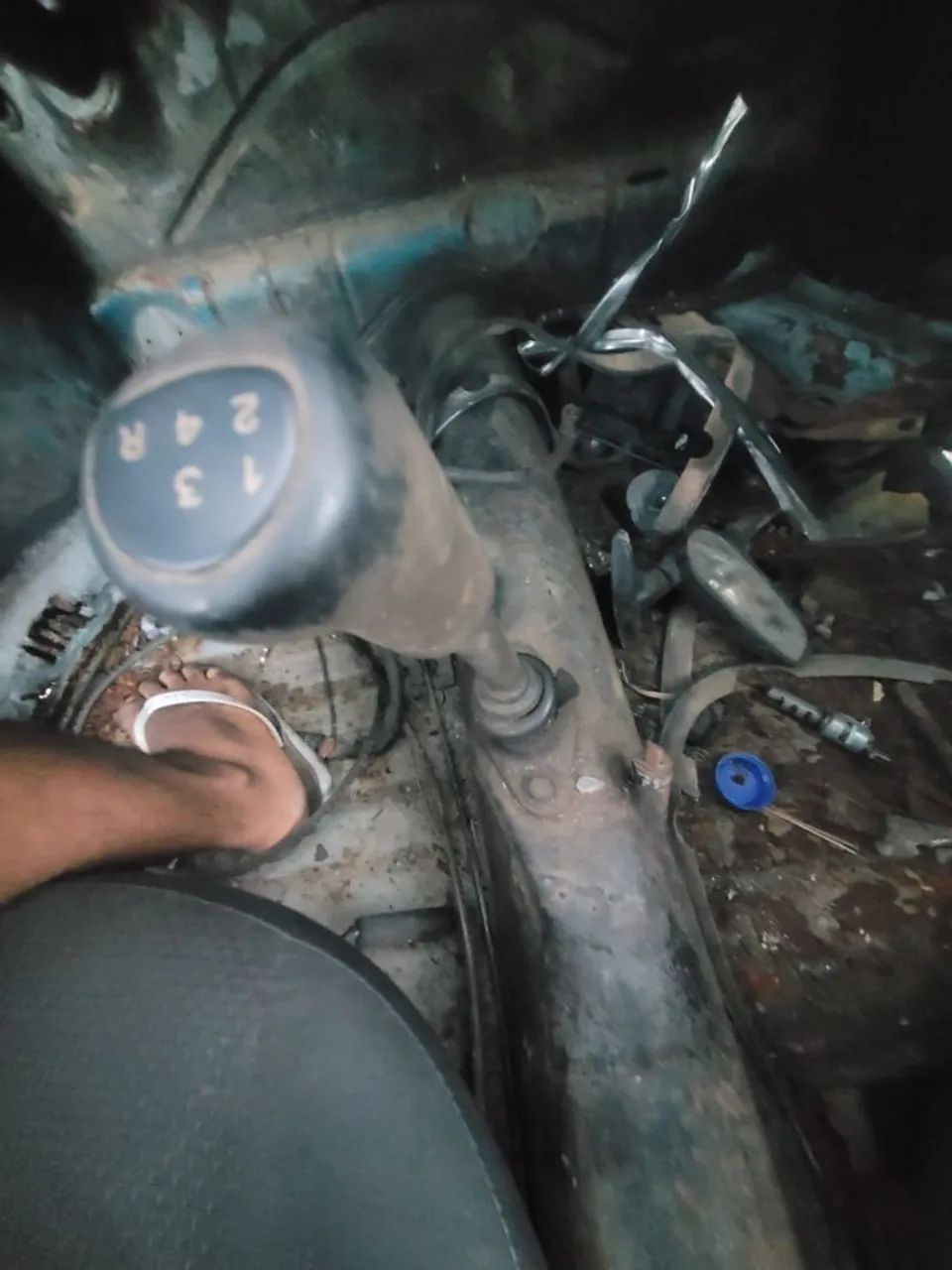 Fusca 1965 sem motor Caixa de marcha está justinha 100% e suspensão boa tbm - Foto 3