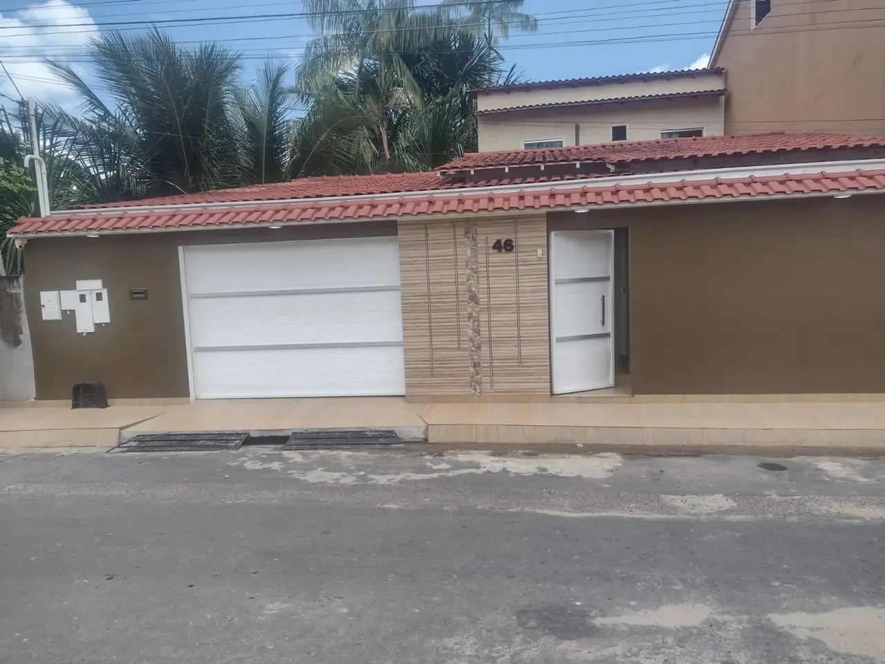 Águas Claras / Casa com Piscina / 9. 8. 1. 0. 6. 3. 2.3. 1