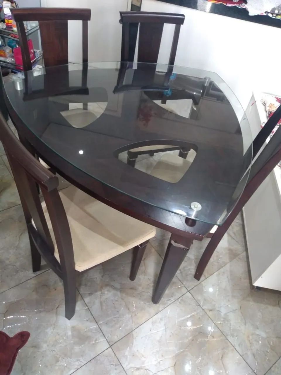 Mesa de Jantar com Tampo de Vidro64861632774145120