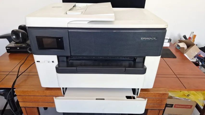 Impressora multifuncional cor HP OfficeJet Pro 7740 - Semi-Nova