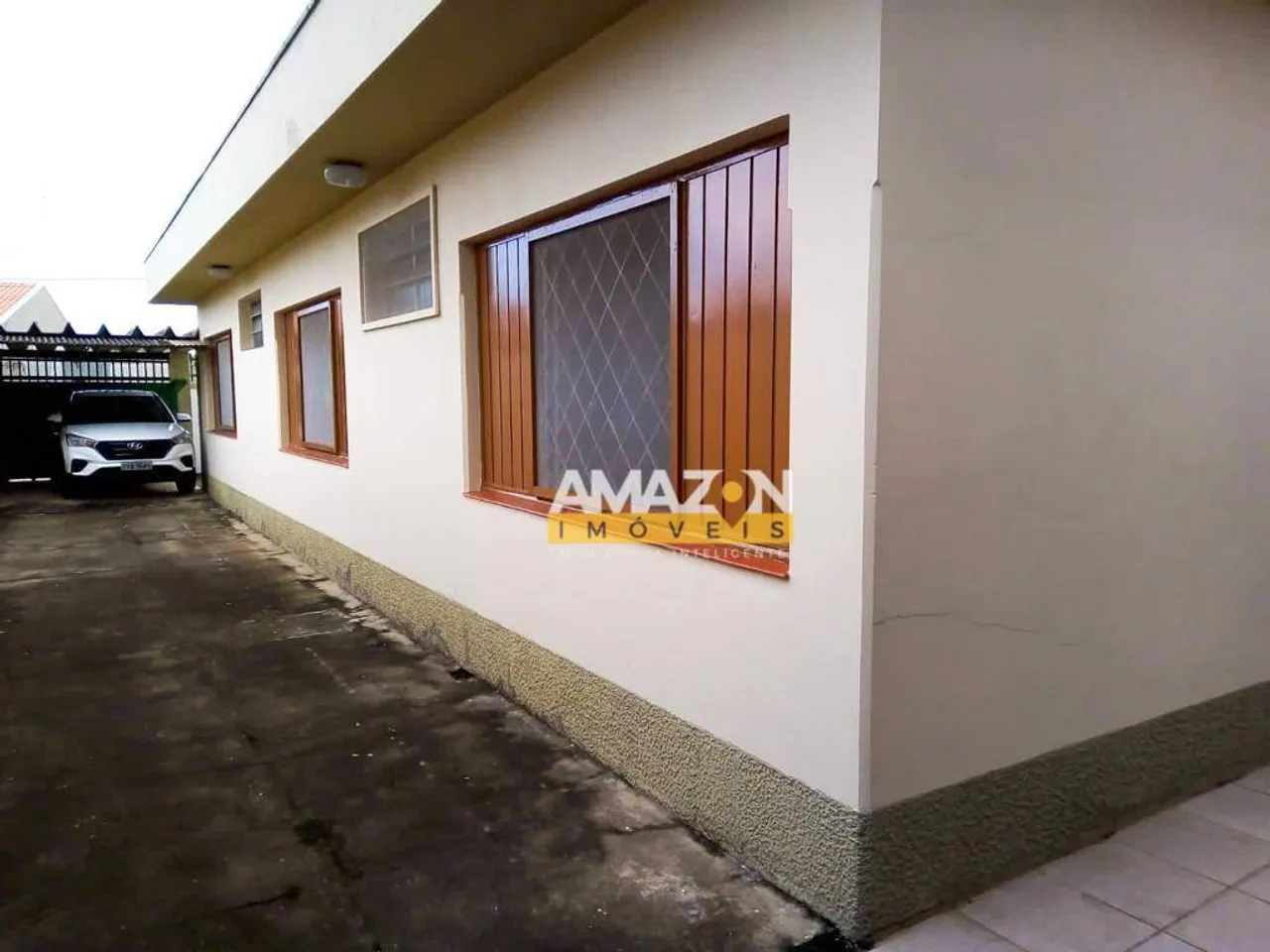 Casa com 3 dormitórios para alugar, 270 m² por R$ 3.610,00/mês - Jardim Morumby - Taubaté/