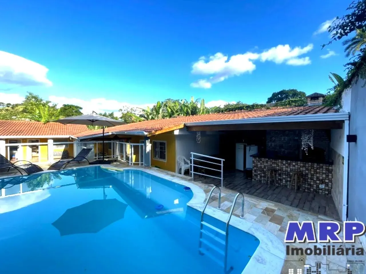 Casa com piscina à venda em Ubatuba. Bairro Sertão da Quina. 5 dormitórios.