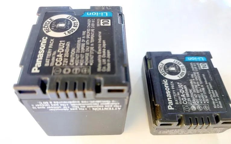 Bateria Panasonic Li-ion CGA-DU21, Original da Filmadora Panasonic e p/Iluminador de Led - Foto 6