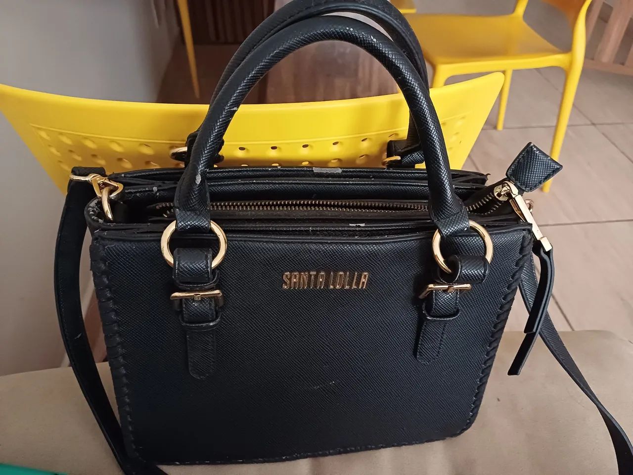 Bolsa Santa Lolla Preta. Em dinheiro (espécie) faço por R$ 40,00.  - Foto 2