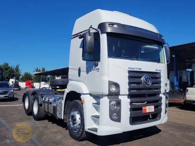 Volkswagen Constellation 25.360 6x2 Ano 2018/19