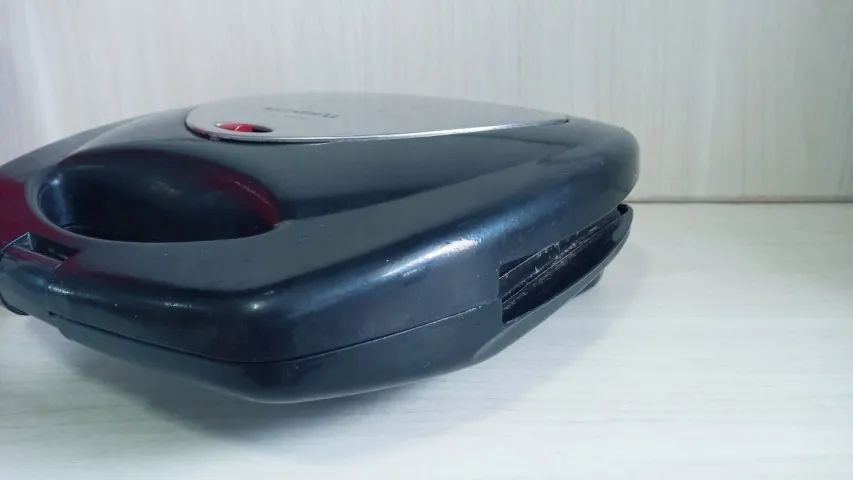 Grill  e Sanduicheira Mondial   S-06   Antiaderente Esquentando  100 %  220 volts 800 W  - Foto 5