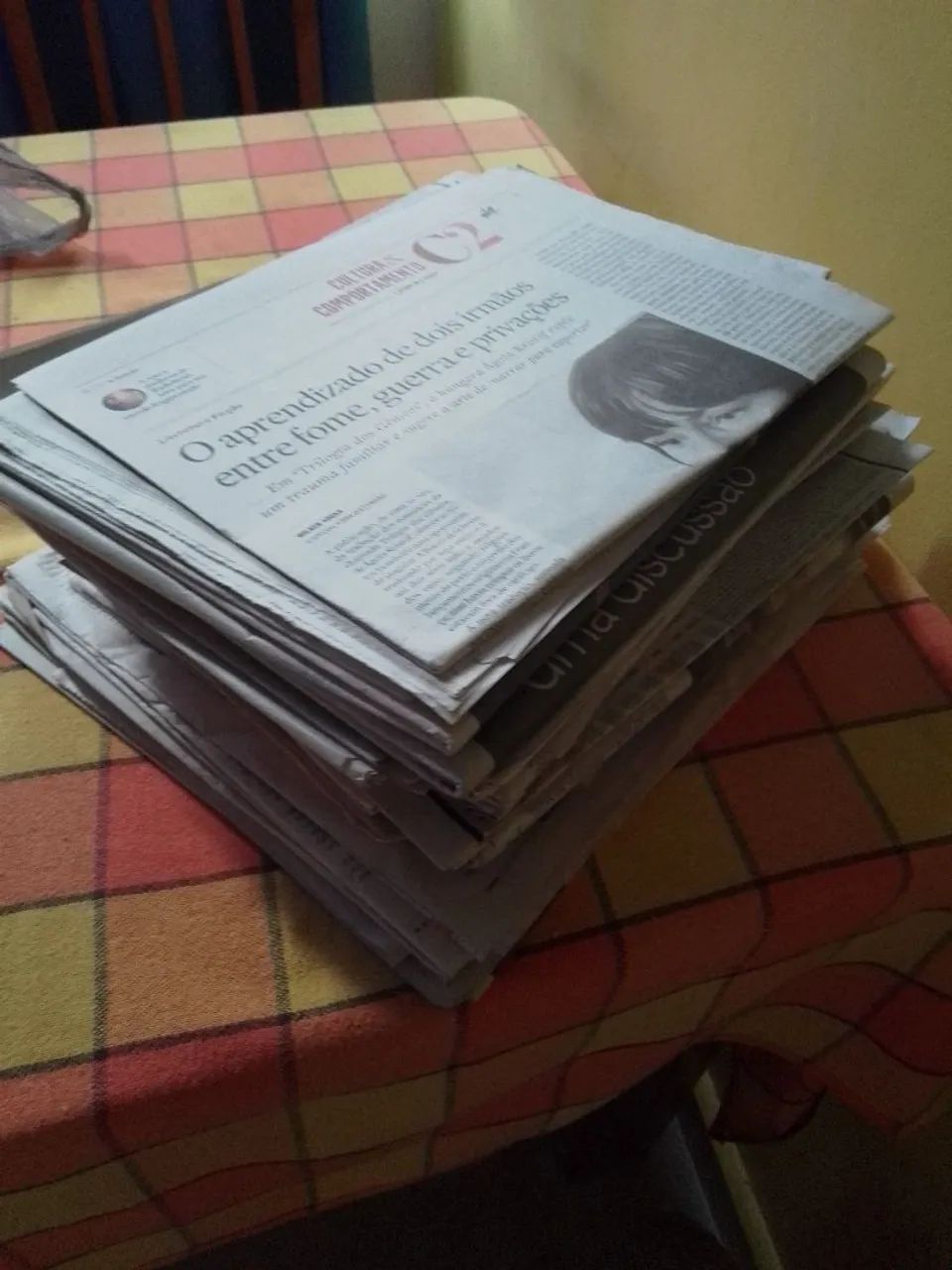 Jornal para pet ou fazer pacote uso diversos 