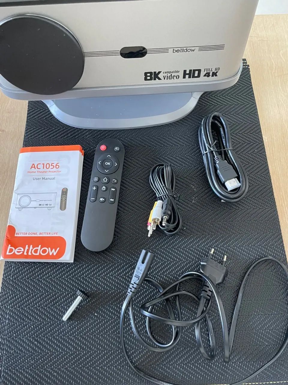 Projetor Home Theater Bettdow AC1056 8K/4K Full HD