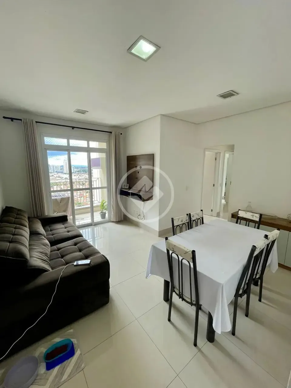 Venda apartamento Edifício Beira Rio Sol da Manhã com Móveis Planejados, Box nos Banheiros