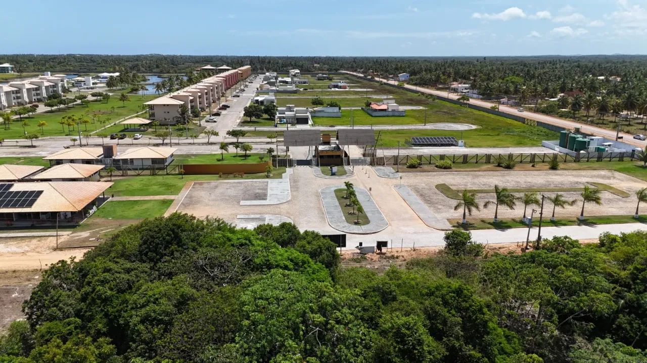 Lote no Villa das Águas frente norte. .