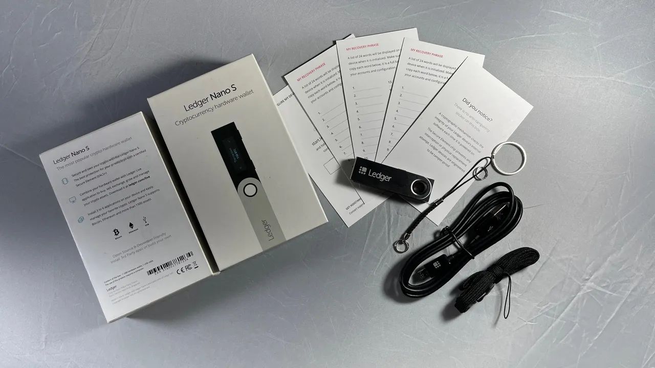 Ledger Nano S - Carteira de Bitcoin Nova e Original (100% Funcional) - Foto 3