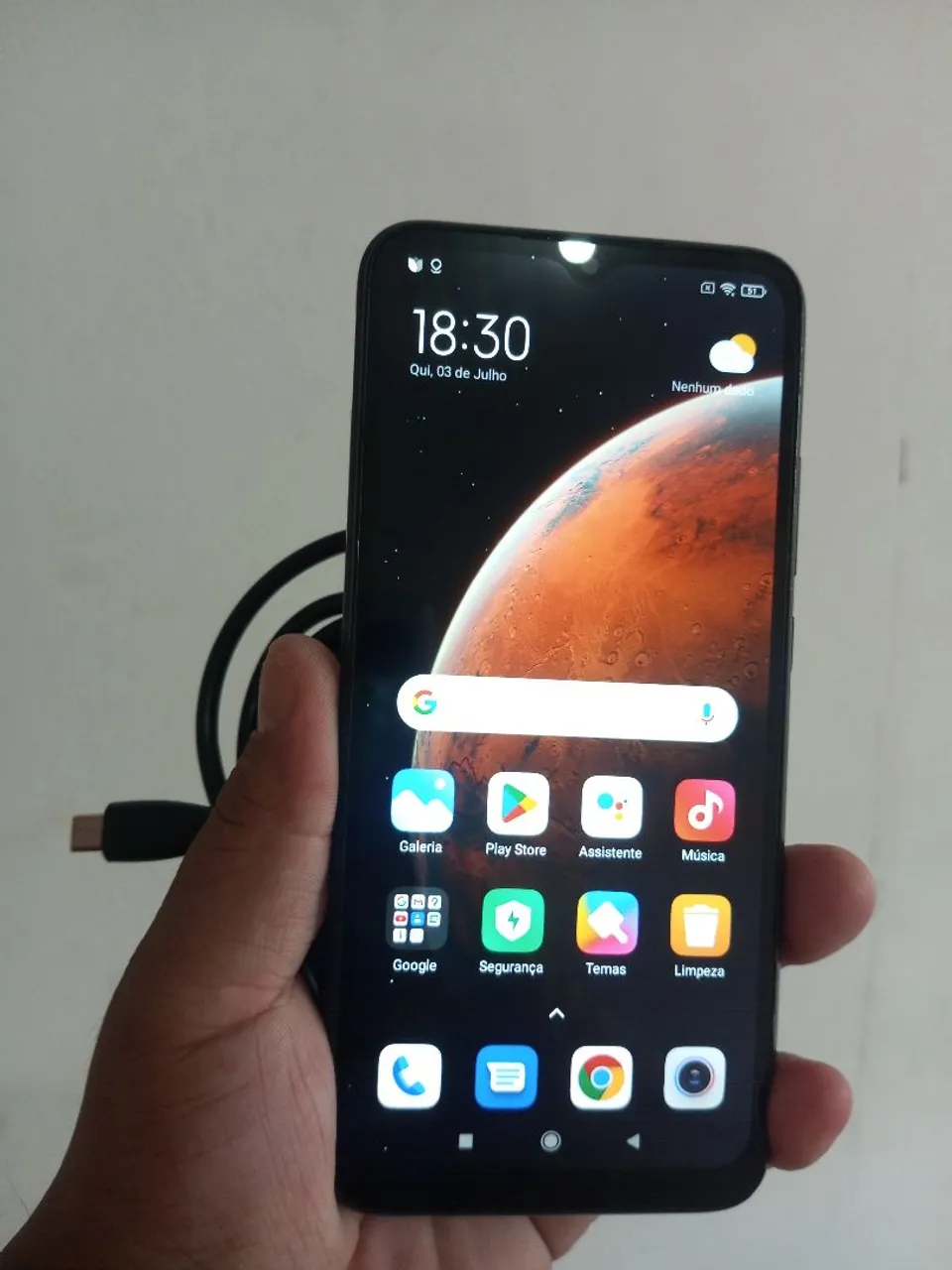 Vendo celular redmi 9C 64gb com cabo do carregador