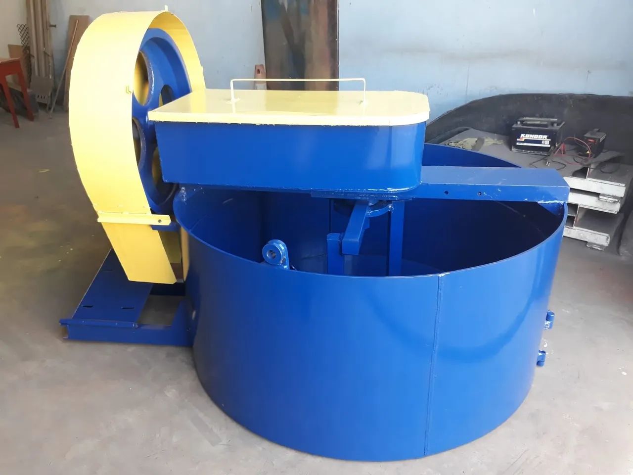Misturador de concreto de 1000litros com chapa de desgaste 10mm  novo muito resistente