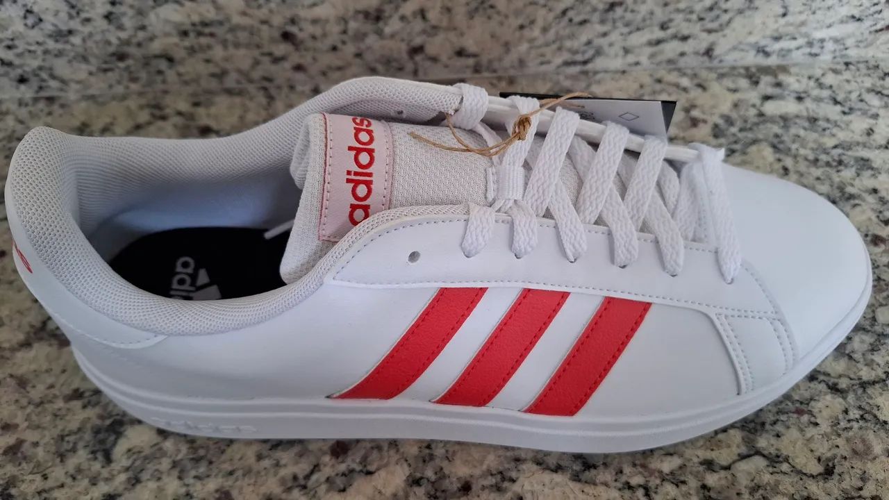 Tênis Adidas Tam 41 - Foto 2