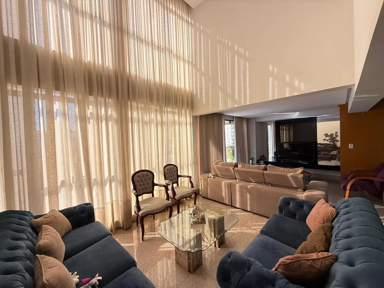 Apartamento 5 suítes à venda no Bueno. Duplex belíssimo com 230 m2