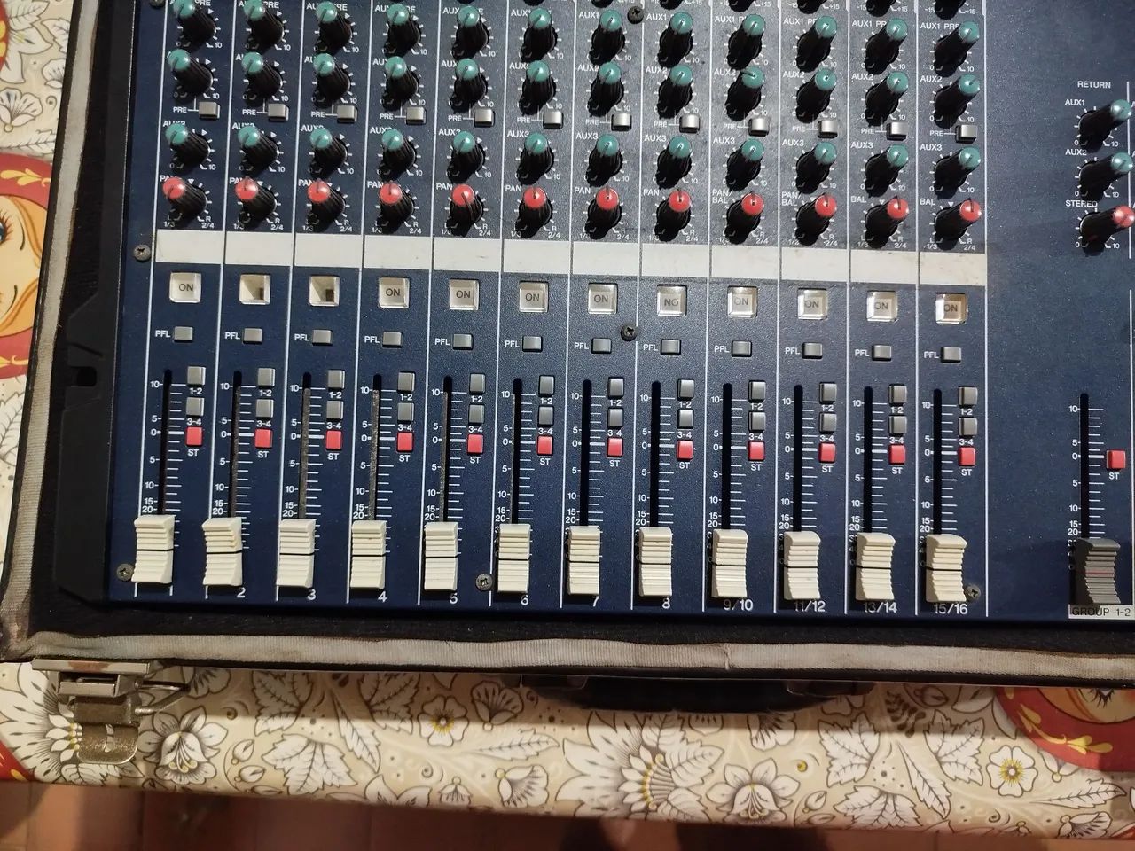 Mesa de Som Yamaha MG166C (LEIA O ANÚNCIO)  - Foto 5