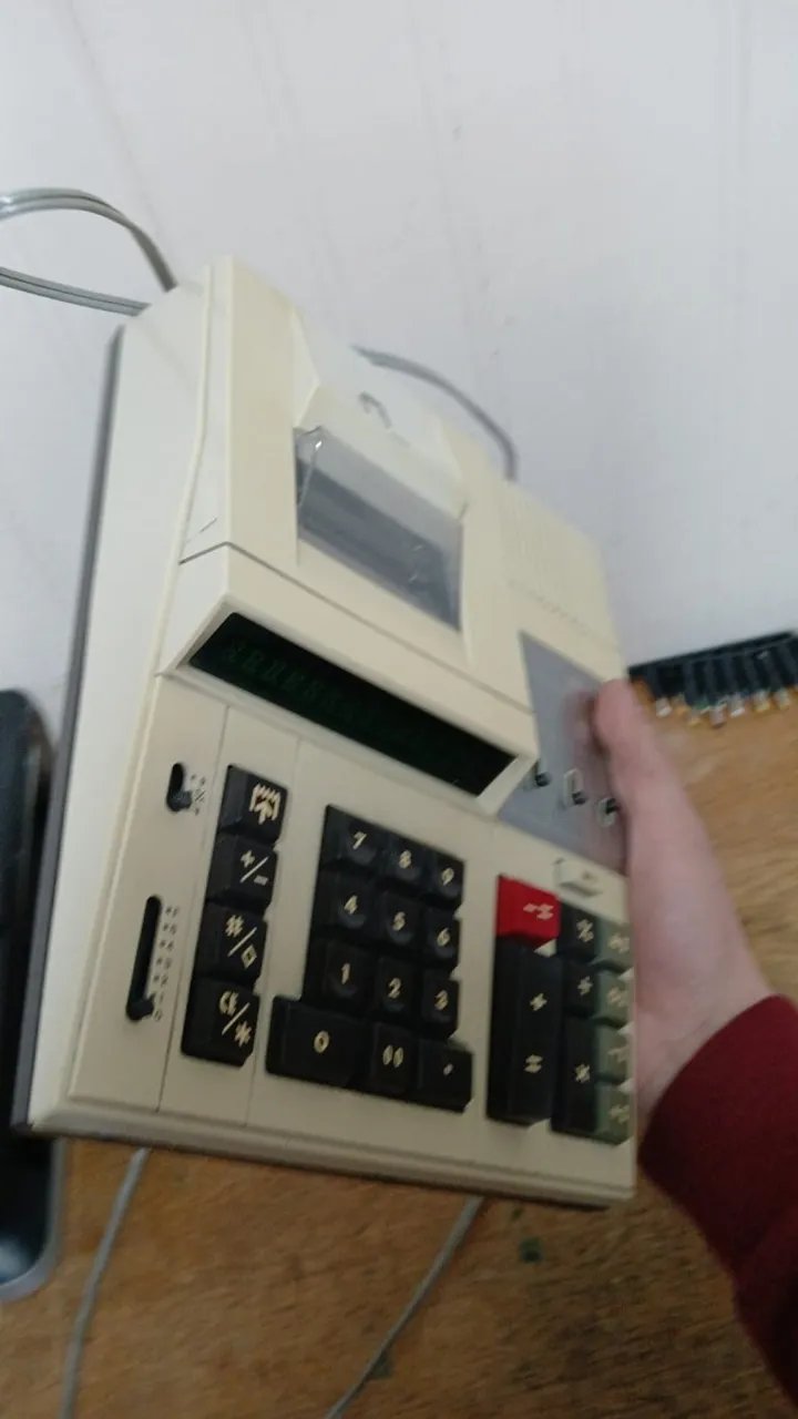 Calculadora eletrônica Sharp