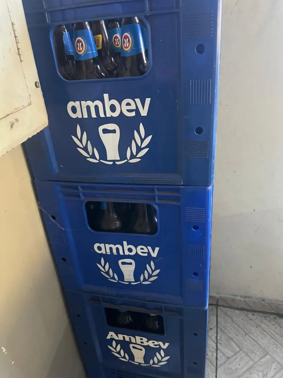 Caixas de cerveja Ambev