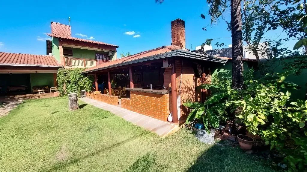 Sobrado, 200m² com 3 quartos - Setor Jaó
