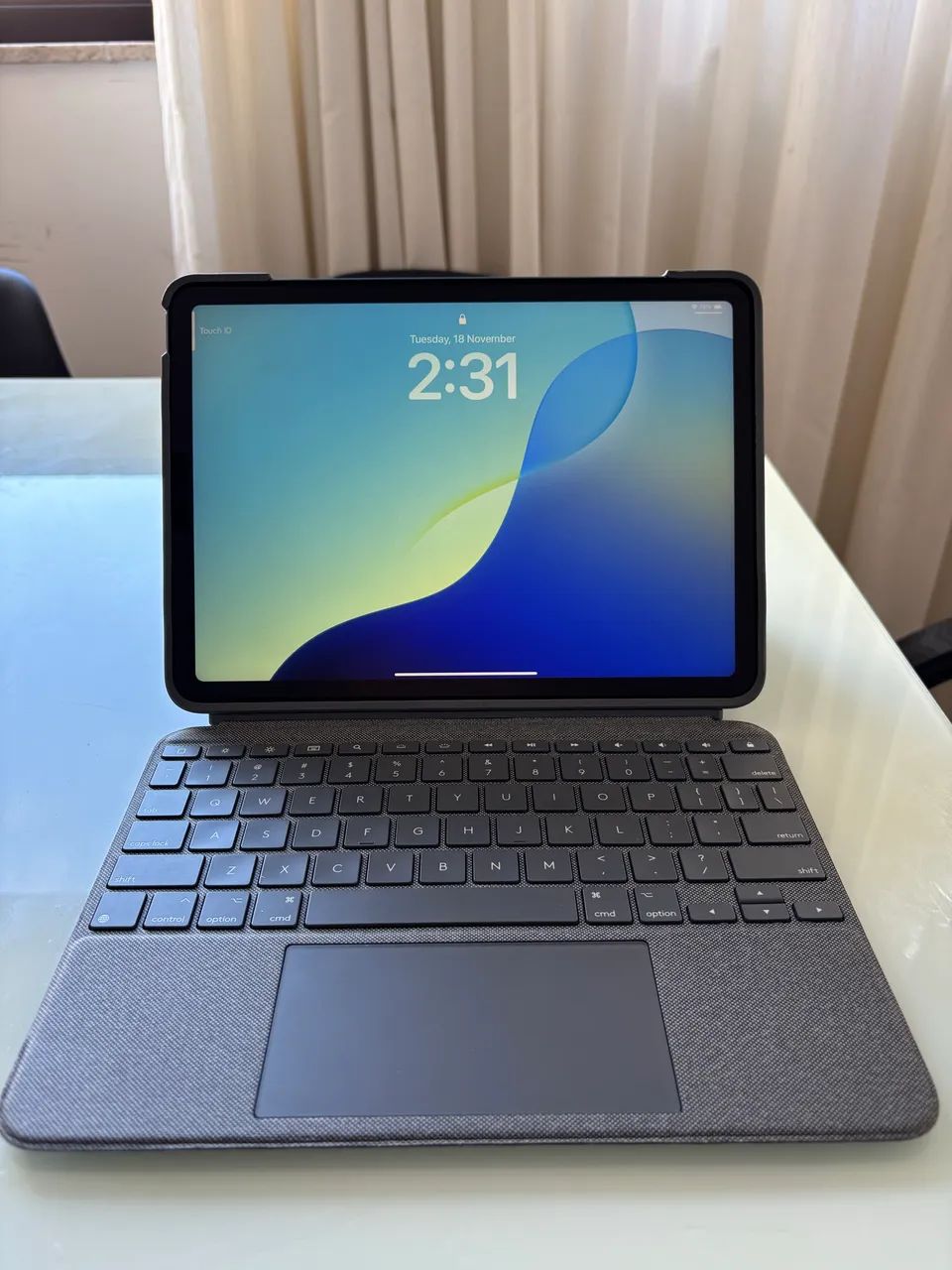 iPad Air Wi-Fiモデル64GBブルー＋Pencil＋Keyboard Apple iPad Air (5ª geração) 10.9