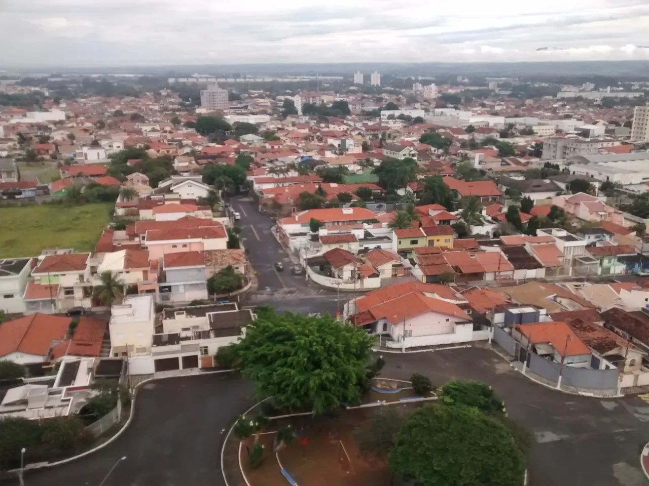 Apto para LOCAÇÃO possui 114 m² com 3 quartos, Jd Bom Conselho- Taubate- SP - Foto 5