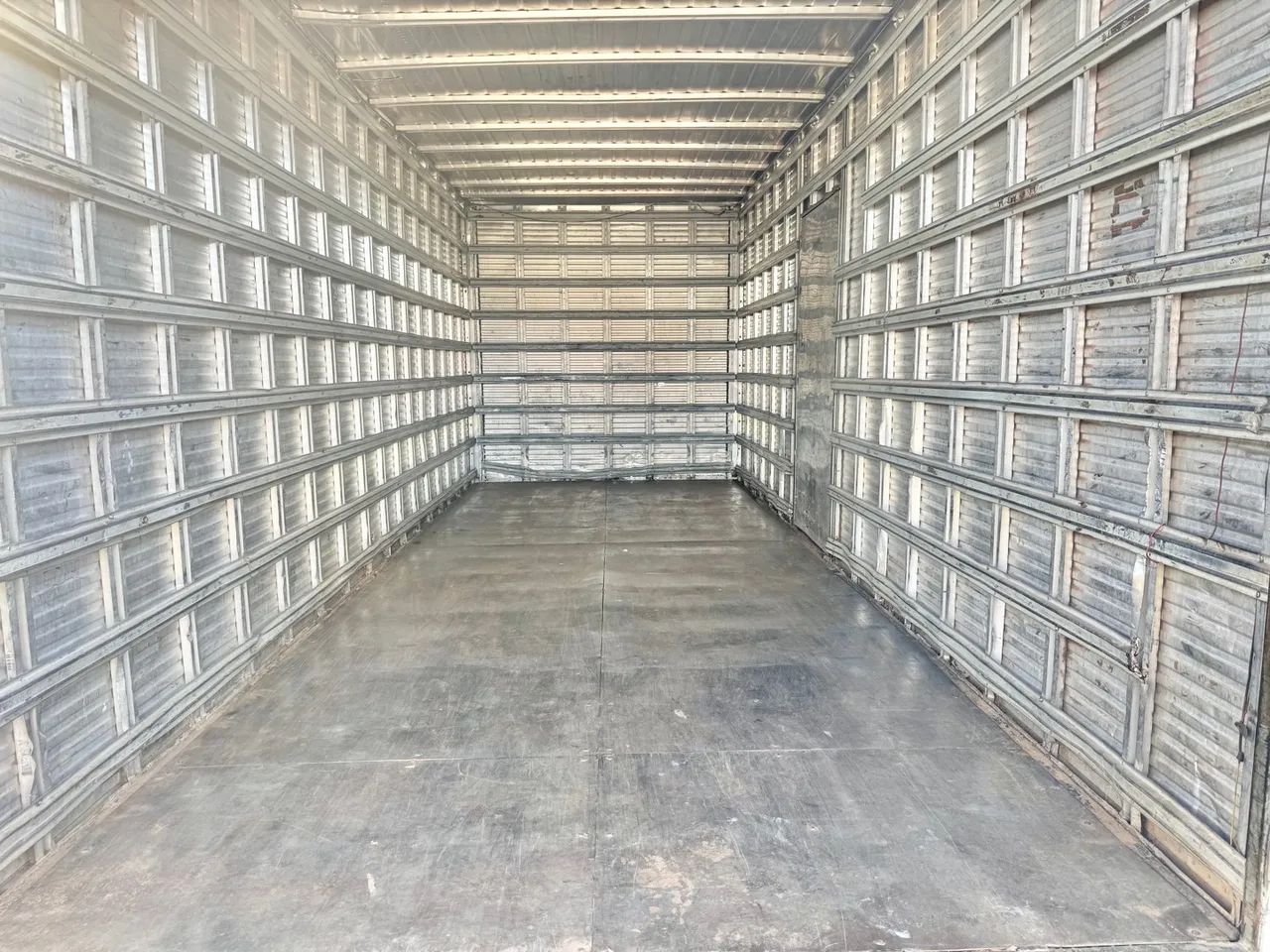 BAÚ ALUMÍNIO TOCO 7,00 - Foto 4