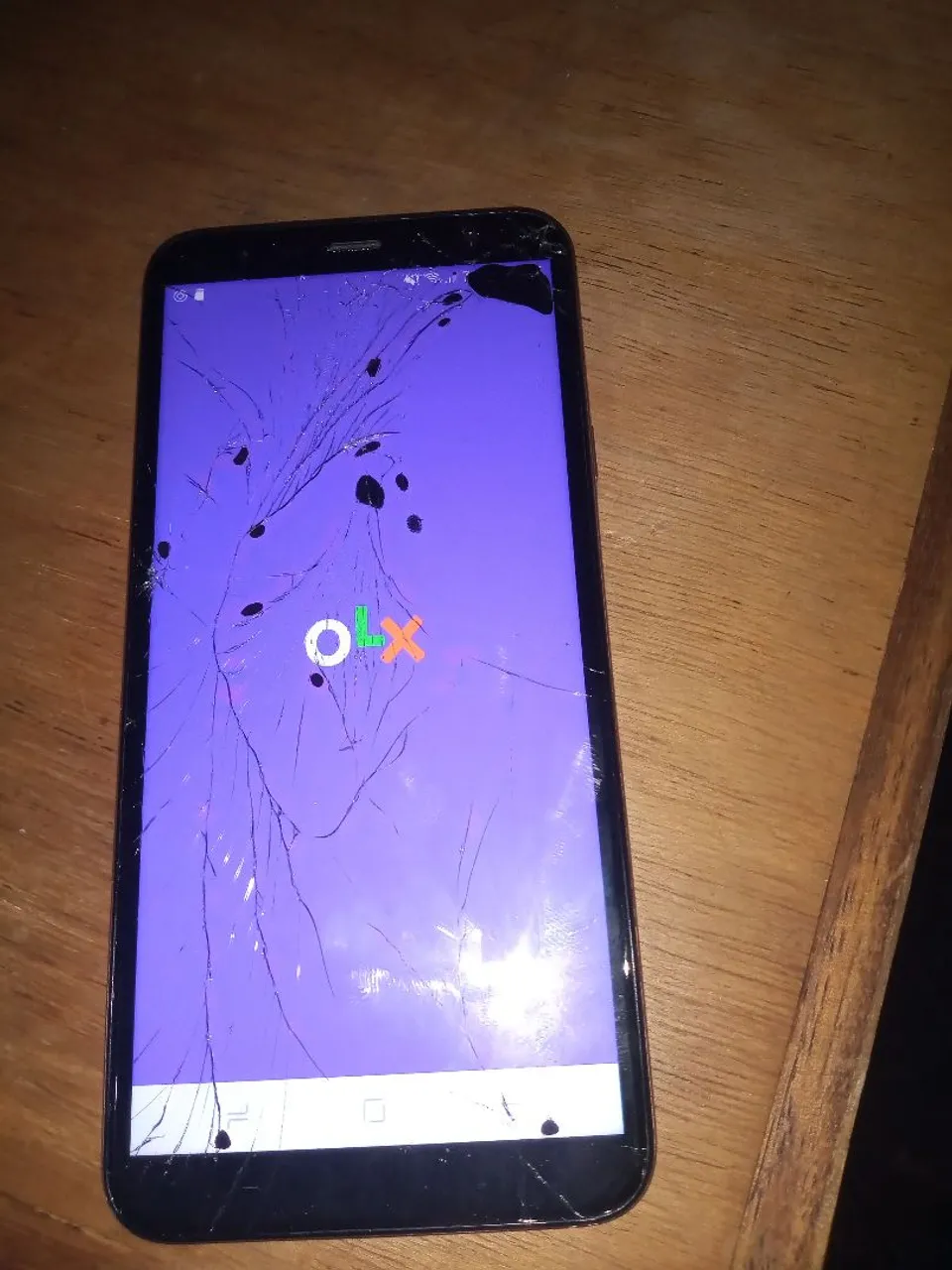 Samsung j4 100 reais tela trincada mais funciona tudo sou de queimados 