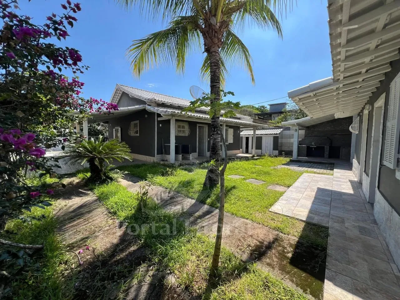 Casa para Venda em Saquarema, Nova Itaúna, 4 dormitórios, 4 suítes, 5 banheiros, 3 vagas