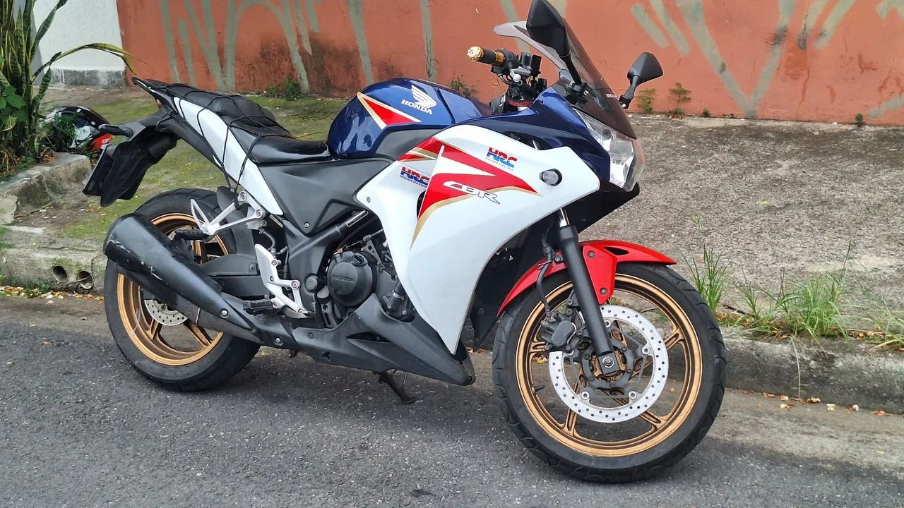 Vendo CBR250r - Foto 2