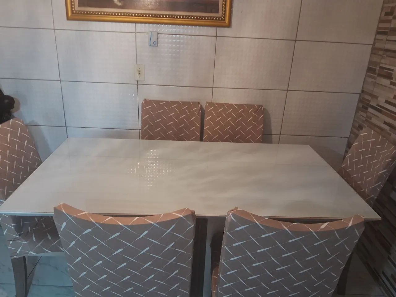 Mesa de 6 cadeiras com tampa de vidro.  - Foto 3