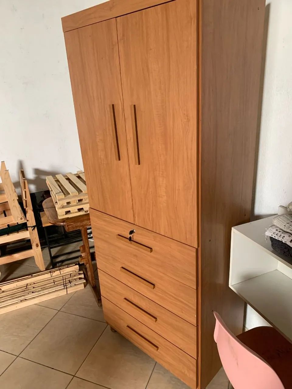 GUARDA ROUPA SEMI NOVO COM NOTA! - Foto 5