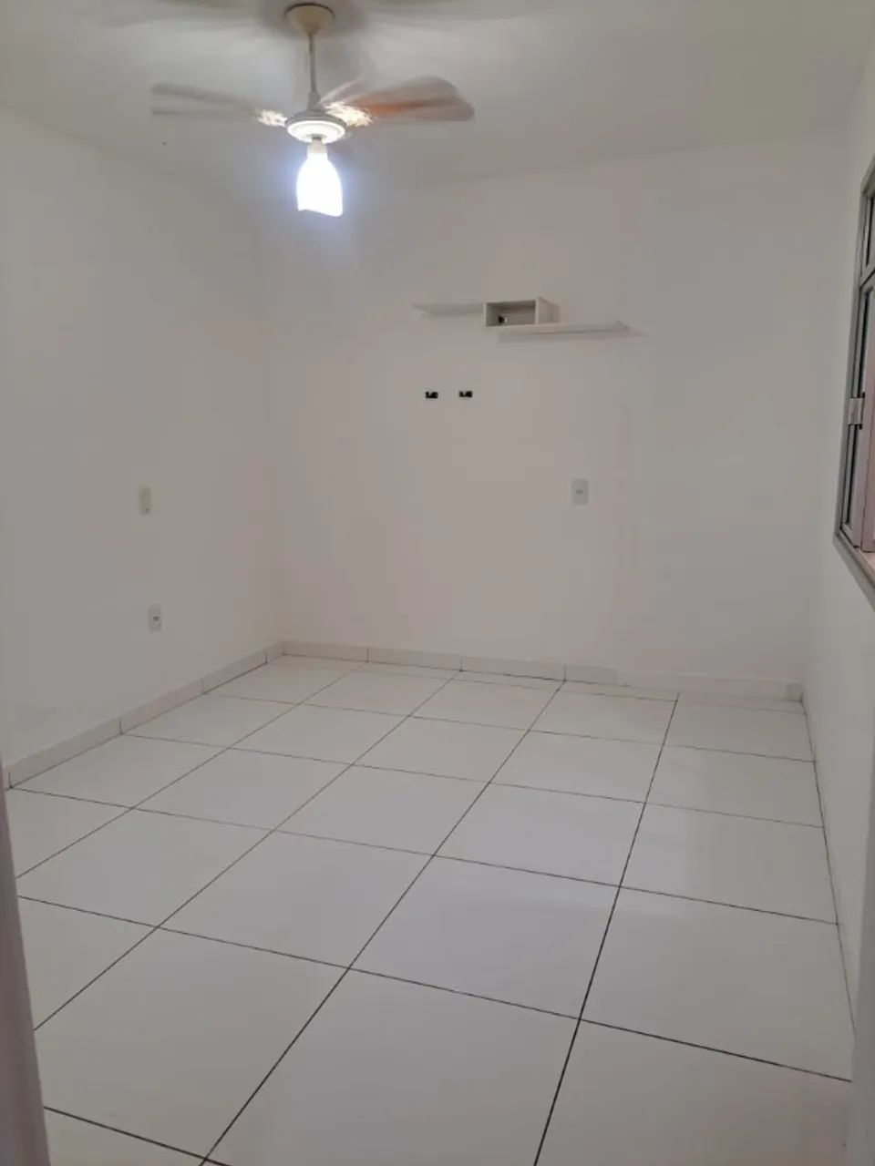 Kitnet sendo um quarto, uma cozinha, banheiro e area de serviço - Foto 4