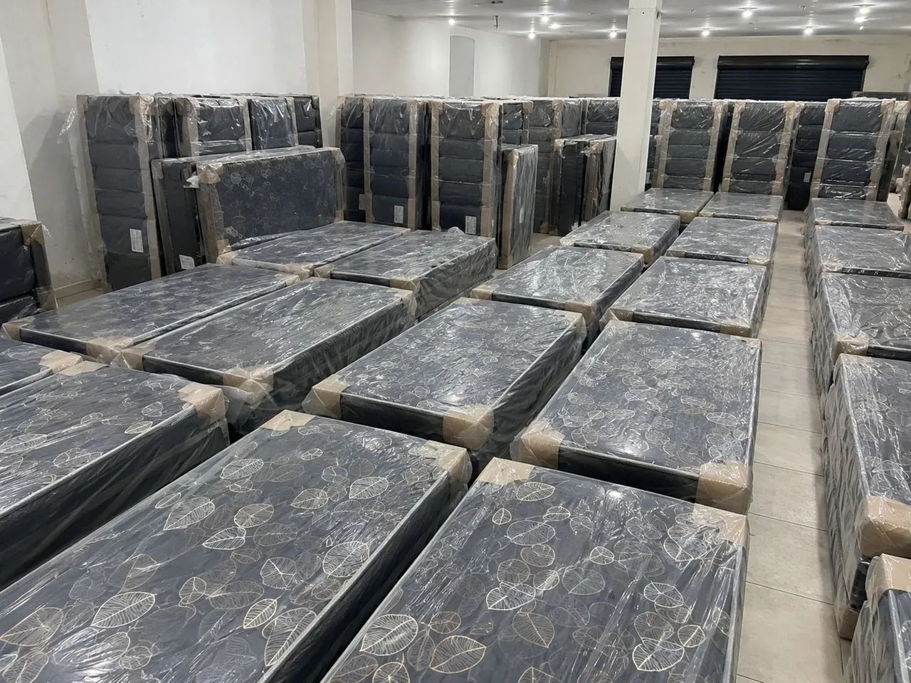 Cama box solteiro queima de estoque ?