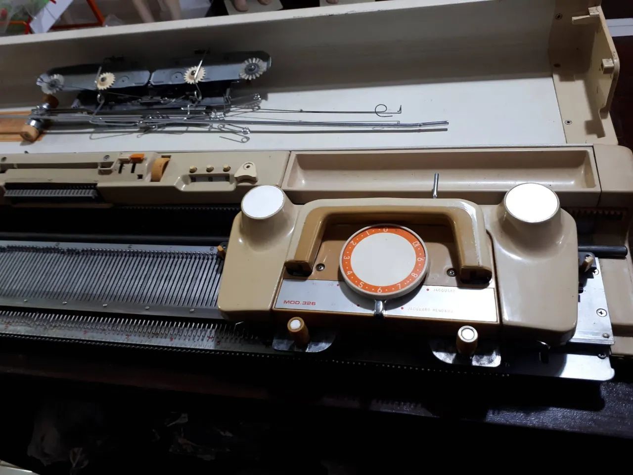 Máquina de tricô Singer