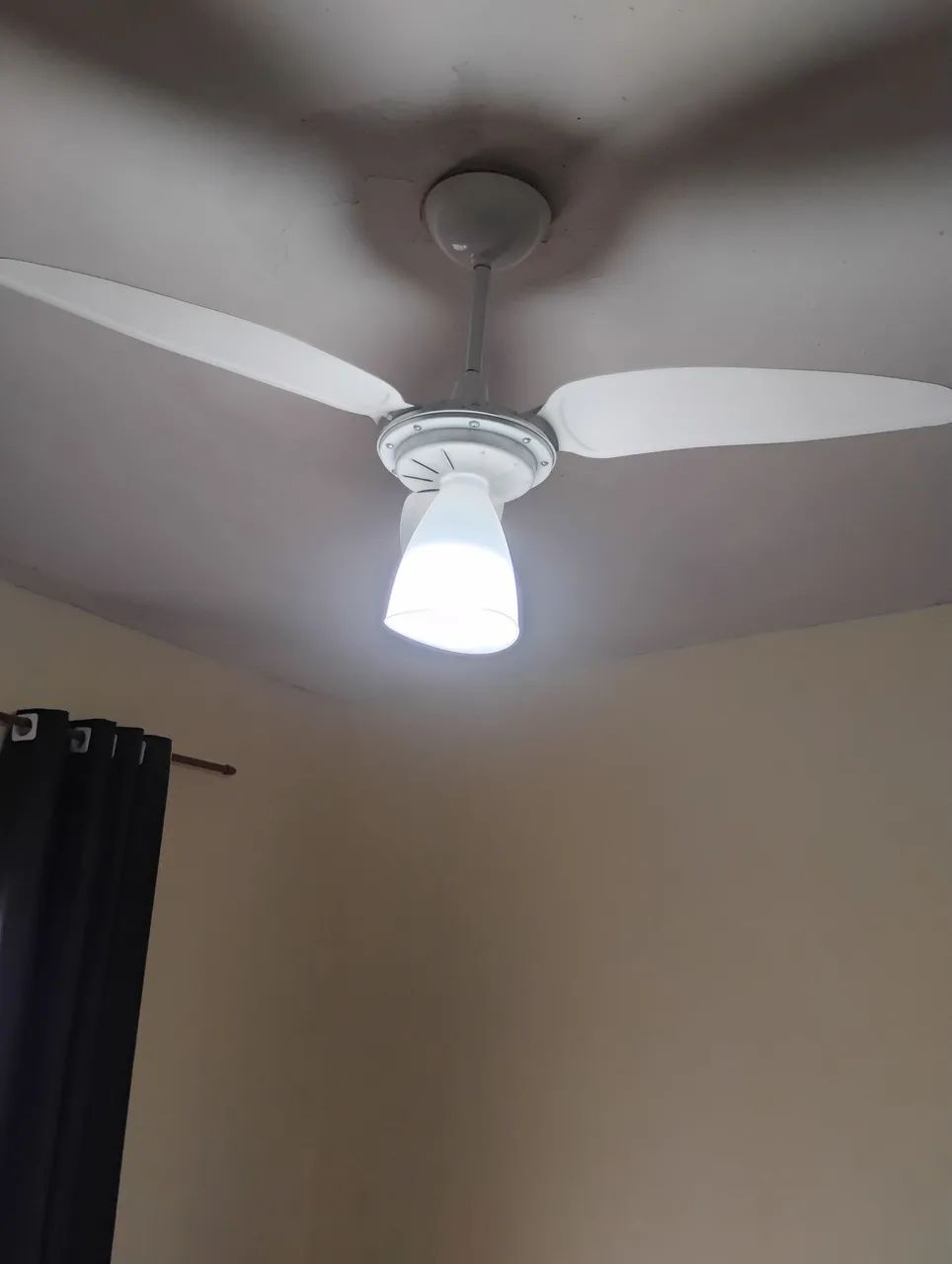 Ventilador de teto 