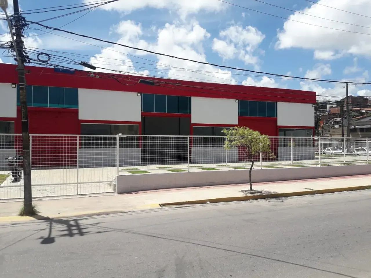 Amplo Imóvel com 720m² na Tamarineira  Excelente Localização!